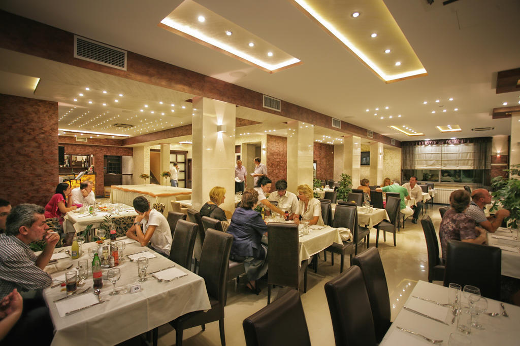 Hotel Ellena 赫尔采格诺维 外观 照片