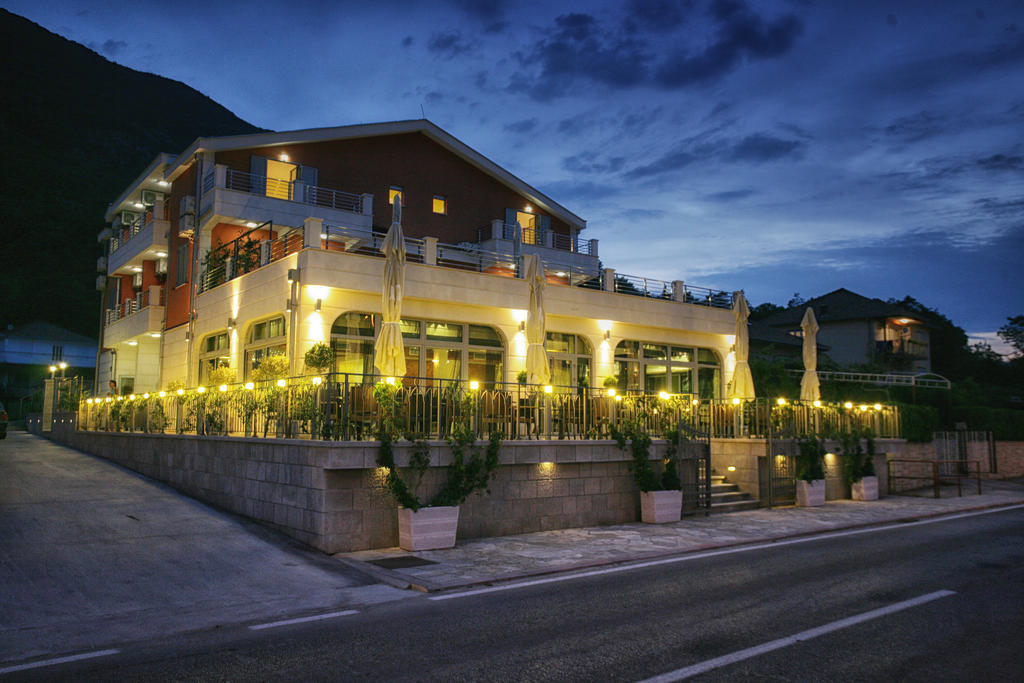 Hotel Ellena 赫尔采格诺维 外观 照片
